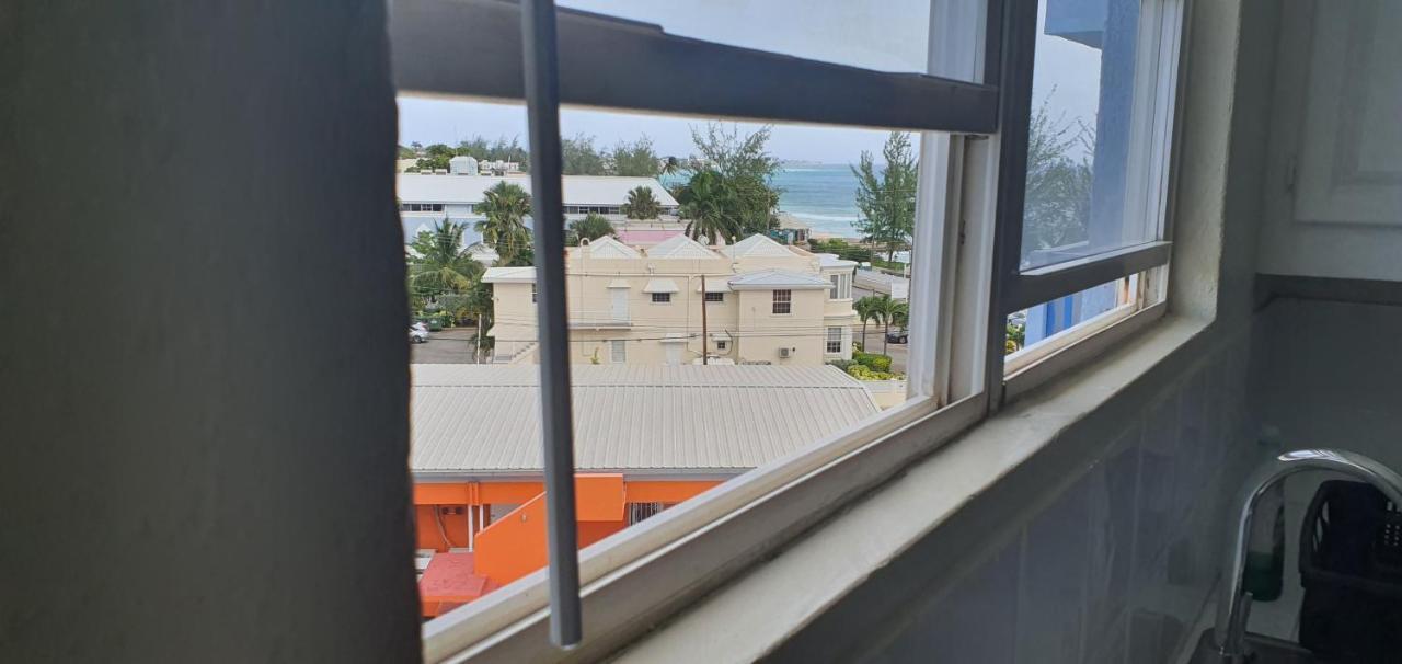 Hastings Towers 4D - Studio Apt Opp Beach Bridgetown Buitenkant foto