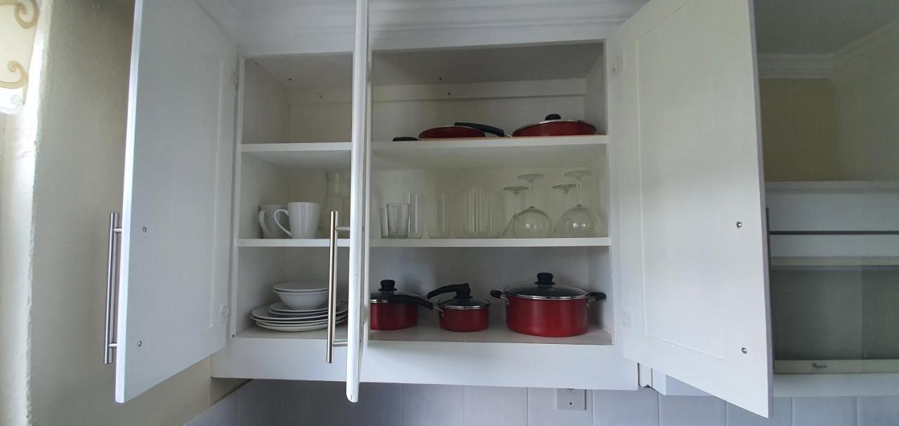 Hastings Towers 4D - Studio Apt Opp Beach Bridgetown Buitenkant foto